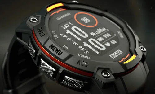 Часы Garmin Instinct 3 вообще не нужно заряжать. Еще у них куча умных функций и мощный фонарик