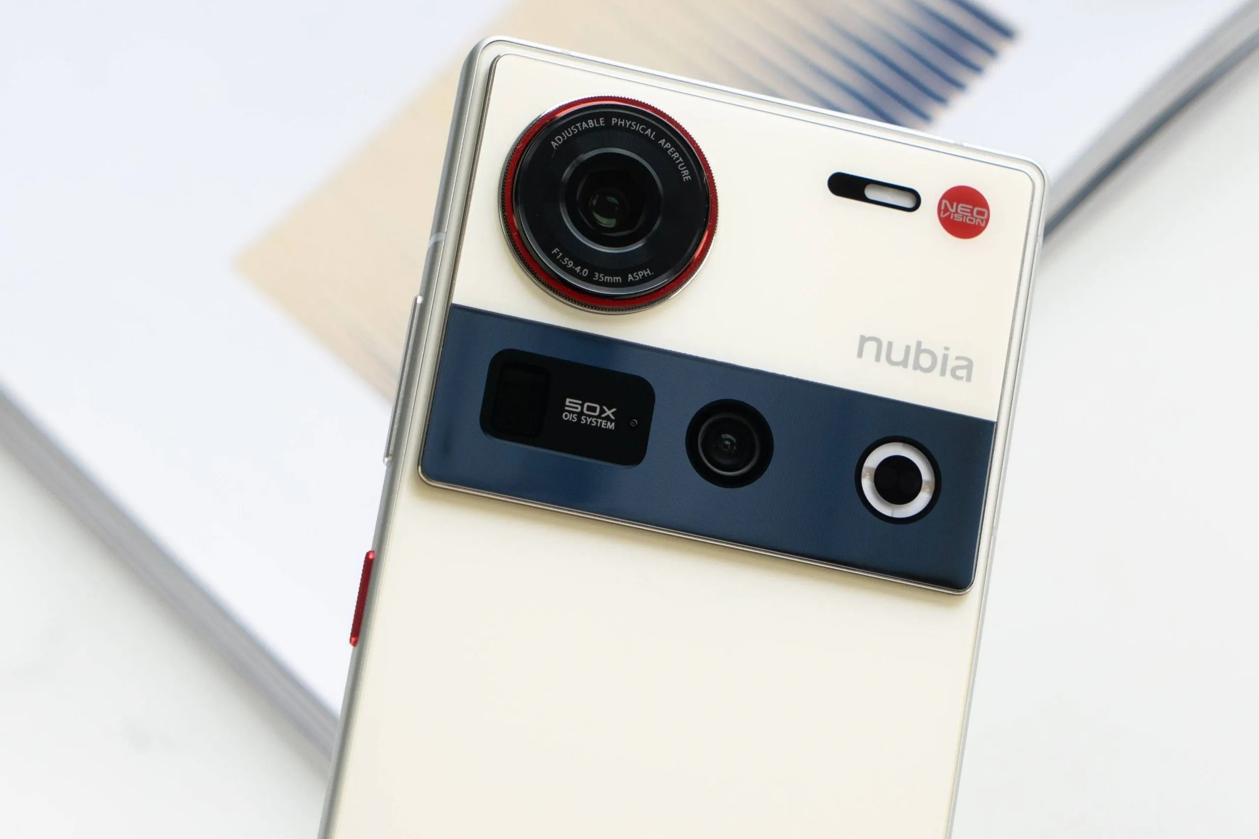 Свежий фотофлагман ZTE Nubia появился на Маркете. Чем он хорош?
