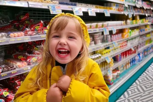Почему в продуктовых магазинах России стало меньше скидок? Теперь ценники всегда держат низкими