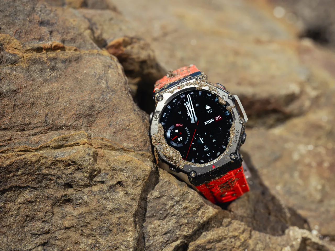 Amazfit T-Rex 3 появились в России. Сколько стоят одни из лучших часов года?