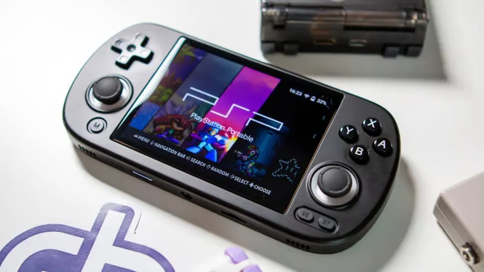 Нашли идеальную замену Nintendo Switch для любителей ретро-гейминга. Это лучший эмулятор Sega, Game Boy и PSP