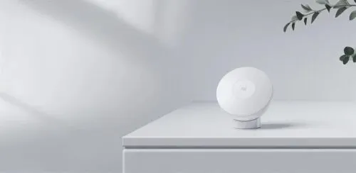 Флагманский ночник Xiaomi с Bluteooth подешевел на Маркете. Он срабатывает при движении и светит очень ярко