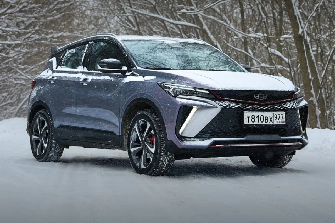Почему Geely теряет популярность в России? У китайцев падают продажи автомобилей