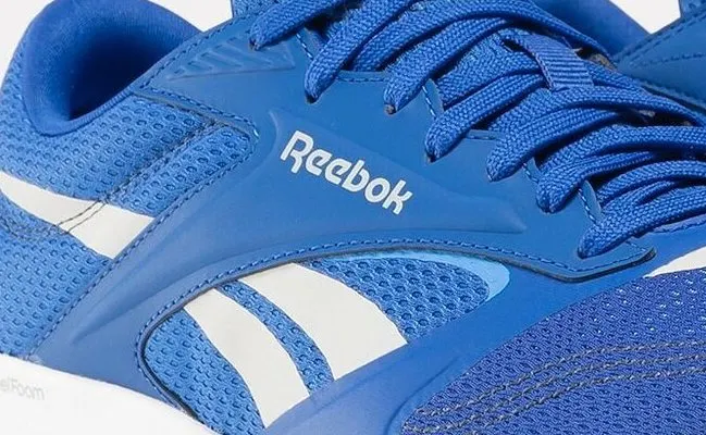 Спортивные кроссовки от Reebok рухнули в цене на Яндекс Маркете. Есть обувь на любой кошелек