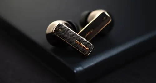 Новейшие беспроводные наушники Huawei уже можно заказать на Маркете. Чем они хороши?