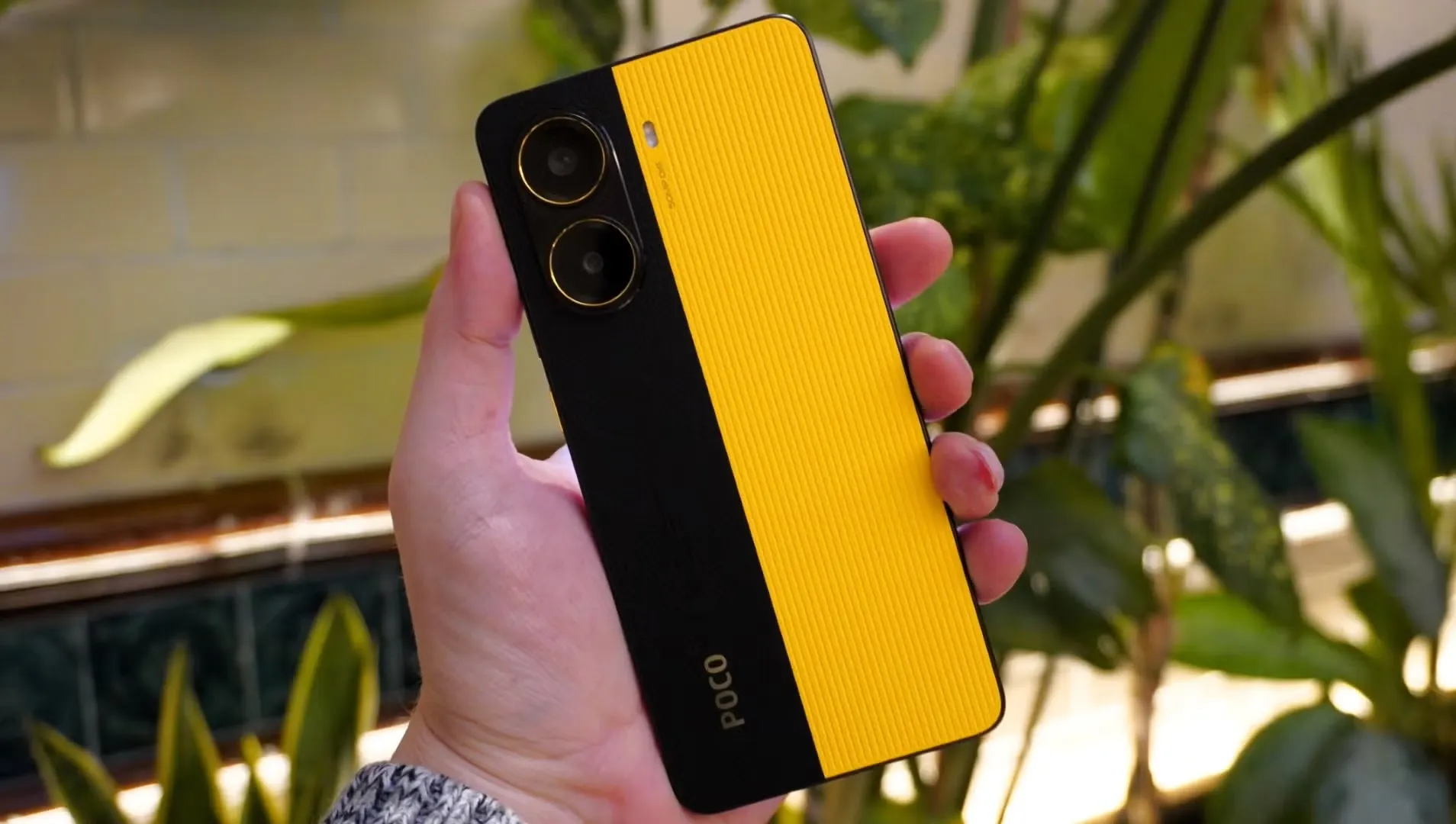 Новейший Xiaomi Poco подешевел на Маркете. У него есть все шансы стать бестселлером