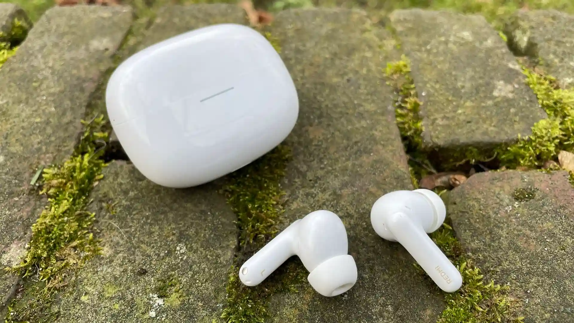 3 крутых гаджета Xiaomi для меломанов. От ультракомпактной колонки до свежих наушников