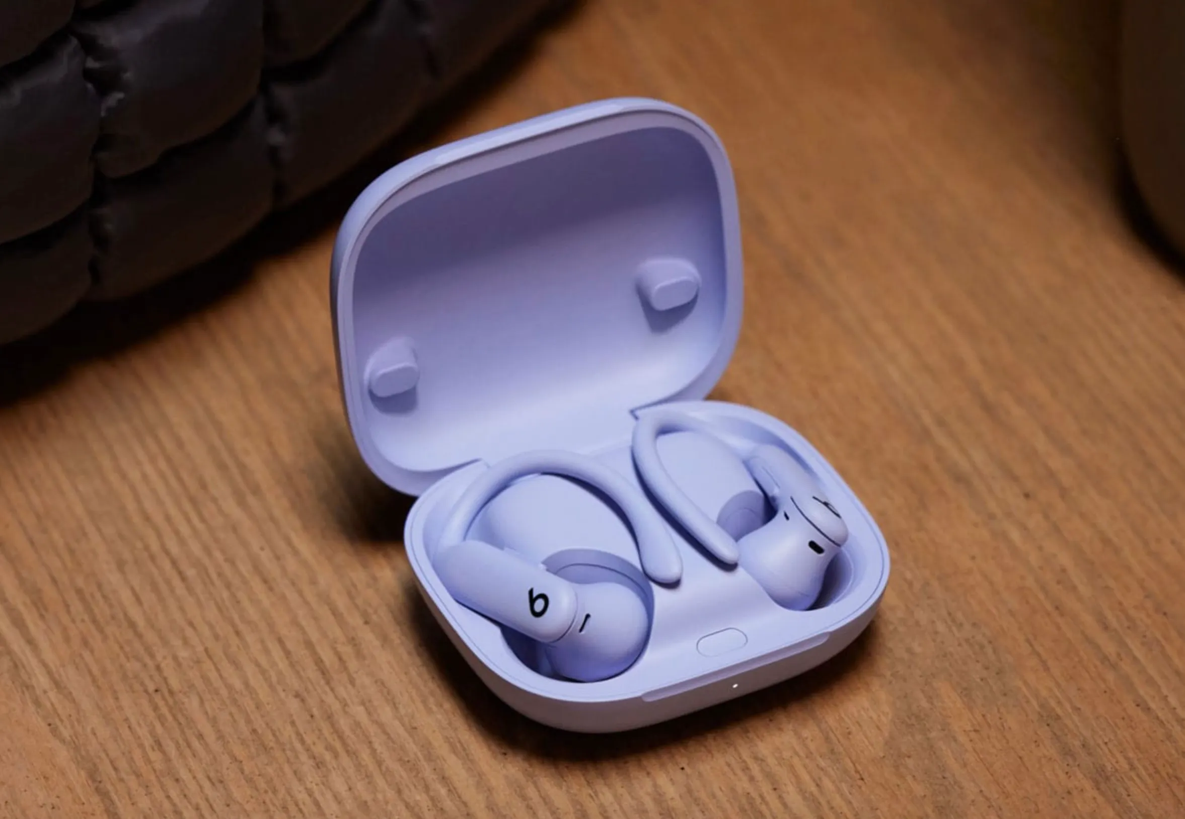 Вышли новые Powerbeats Pro 2. Звук стал лучше, время автономной работы увеличилось