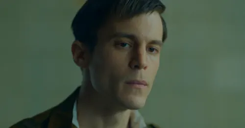 «Аутсорс» рвет эфир. Отвечаем на главные вопросы о самом хитовом сериале зимы