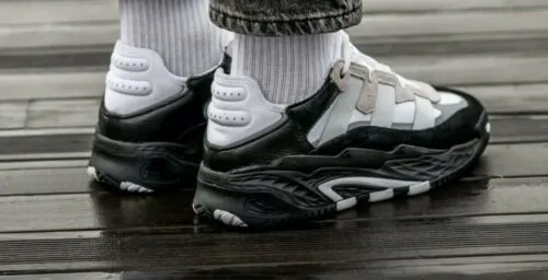 5 кроссовок с футуристичным дизайном. От шикарных Jordan до обуви Канье Уэста