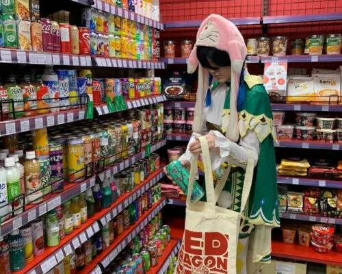 Сотрудница магазина в Петербурге спасла бизнес с помощью соцсетей. О корейской лавке узнали 500 тысяч пользователей