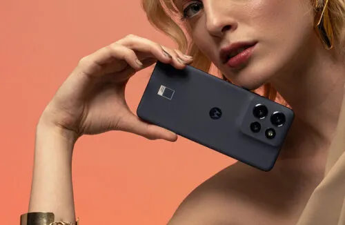 Ищете компактный смартфон? Тогда этот неизвестный стиляга создан специально для вас