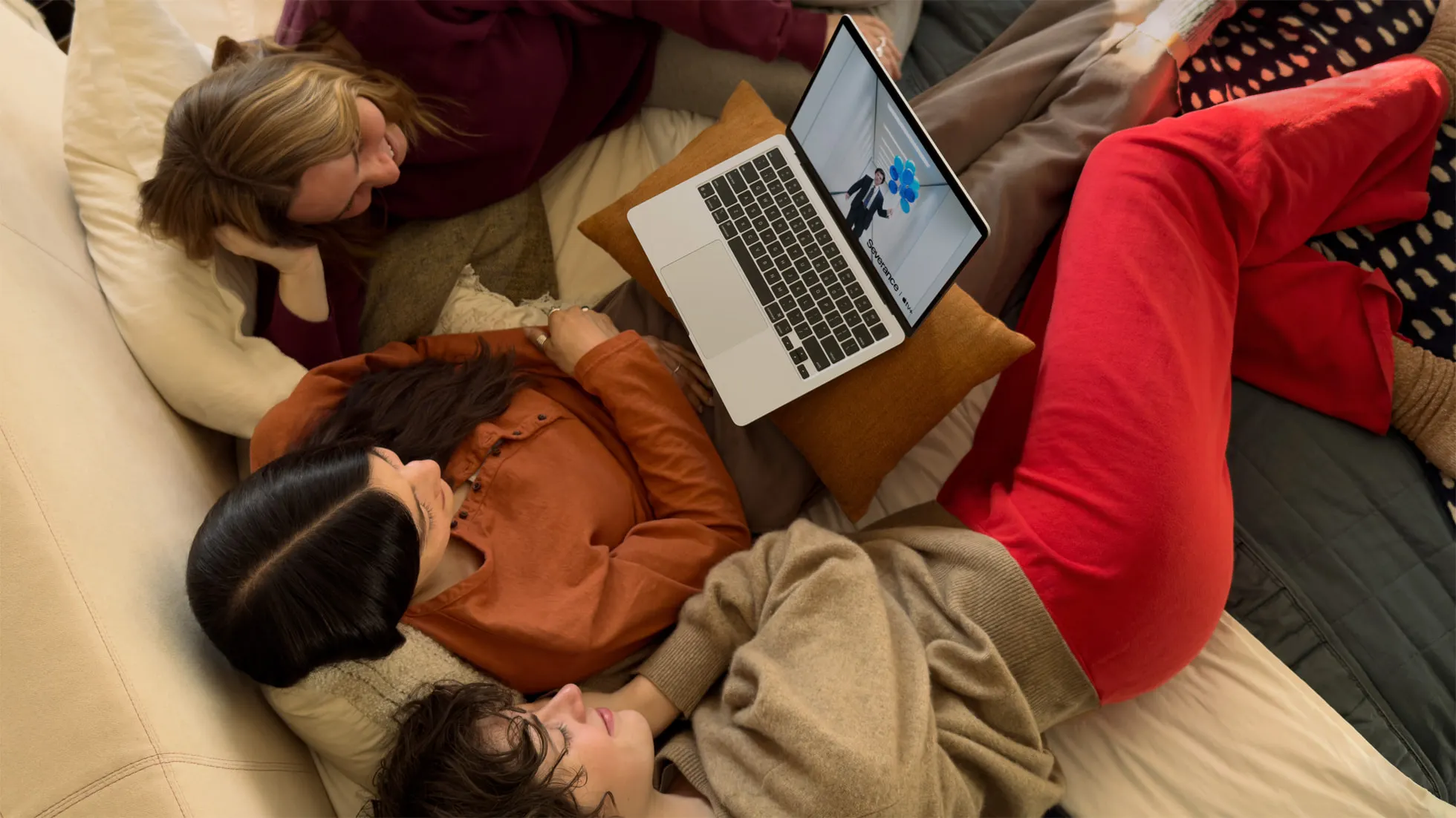 Вышел MacBook Air на M4 – теперь 16 Гбайт ОЗУ и новая камера. Чем он еще отличается от старых моделей ноутбуков?