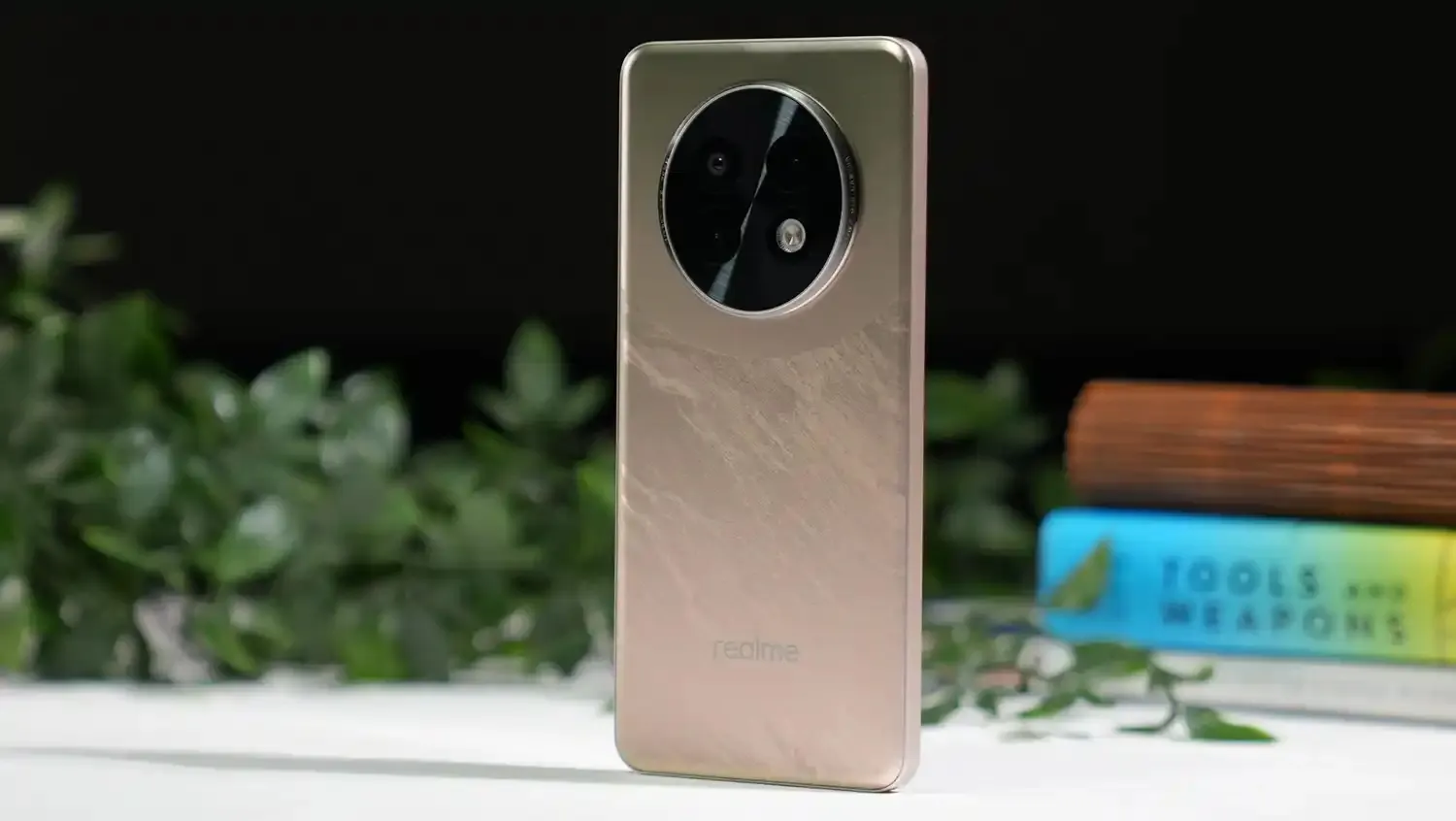 Этот Realme — самый сбалансированный смартфон бренда. Мы знаем, где его взять по минимальной цене