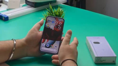 Появился обзор Google Pixel 9a – за несколько дней до анонса. Это бодрый середняк со странным дизайном