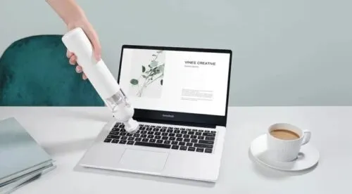 Как быстро избавиться от мусора в клавиатуре? Такой мини-пылесос Xiaomi должен быть у каждого