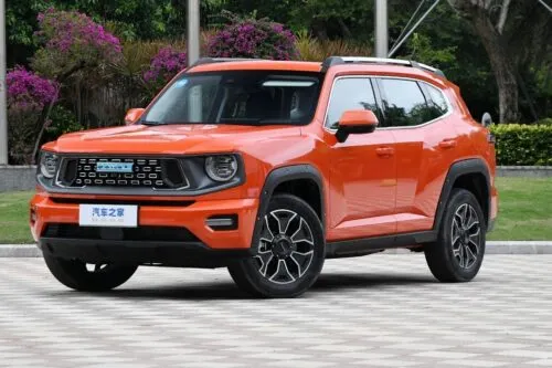 В России большие скидки на китайские машины. Автосалоны снижают цены на 1 млн рублей, чтобы продать в ноль