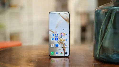 Главный хит Honor подешевел на Маркете. У него крутой экран, оптимальное железо и навороченные камеры