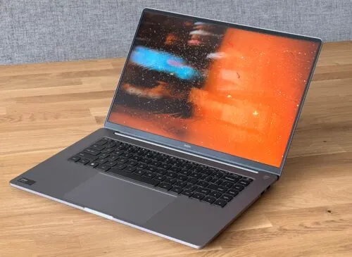 Главный ультрабук Xiaomi Redmi подешевел на Маркете. У него 165-герцовый экран, мощный процессор и бесконечная память