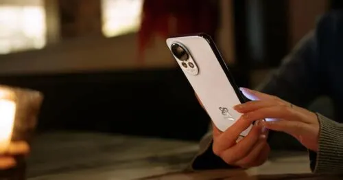 Свежий смартфон Huawei отдают с неплохой скидкой. У него оптимальное железо и шикарная селфи-камера