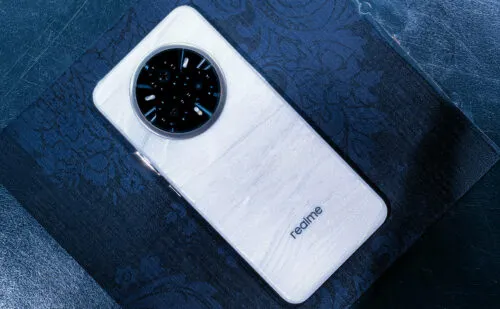 Свежий камерофон Realme отдают с жирной скидкой. Так дешево он еще не стоил