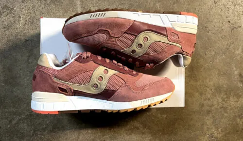 Кроссовки от Saucony жестко подешевели на Яндекс Маркете. Они не уступают Nike и New Balance