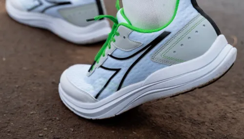 Эти итальянские кроссовки – замена Nike. На Яндекс Маркете их отдают с сочными скидками