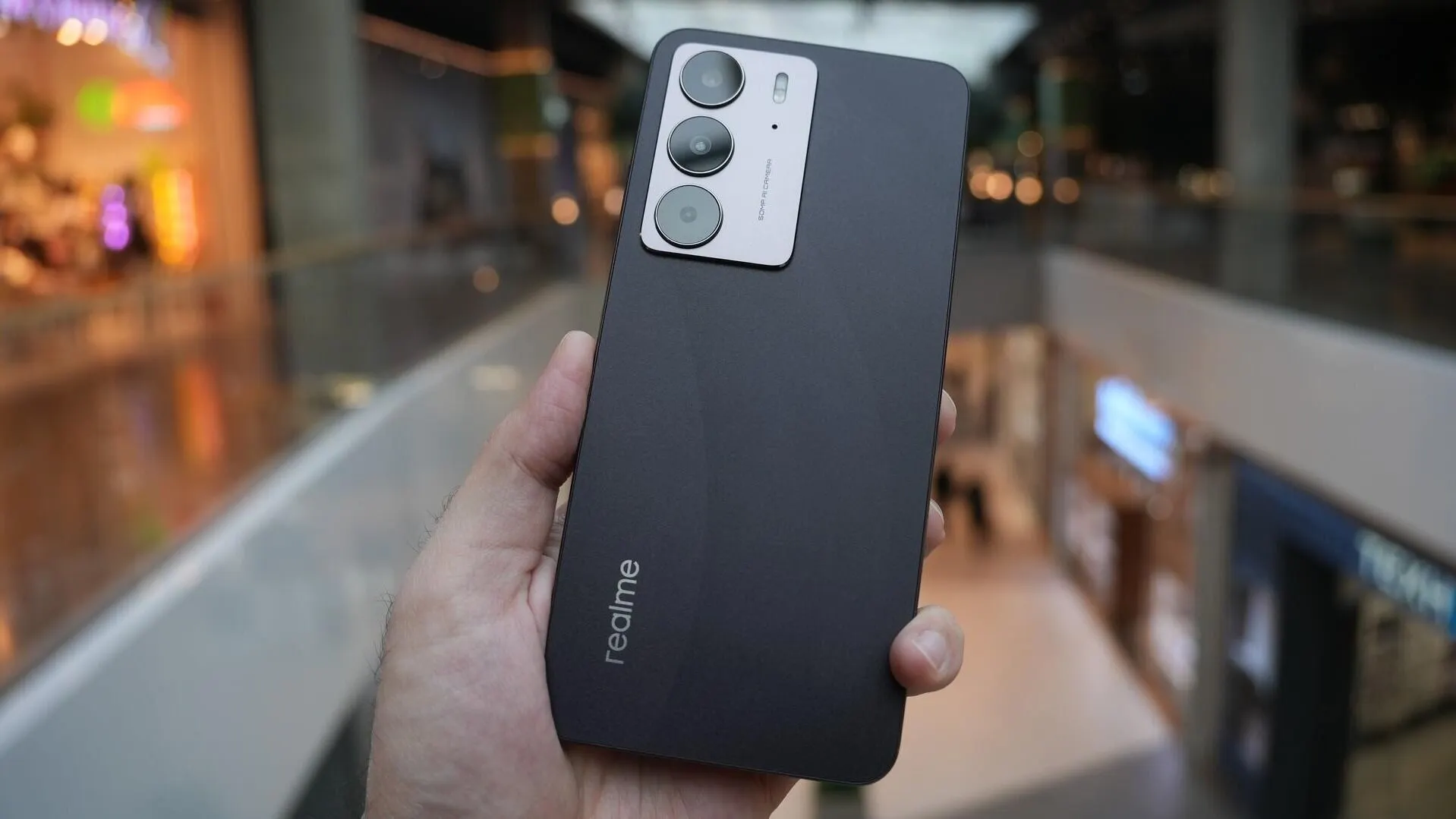 Realme C75 — прочный бюджетник с полноценной влагозащитой. Он серьезно подешевел на Маркете