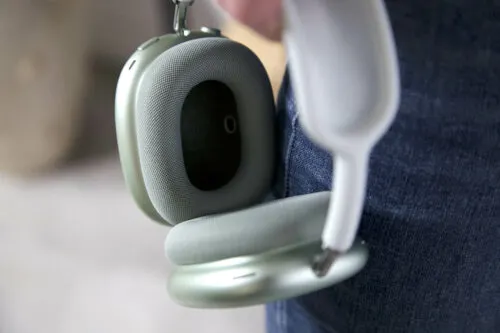 AirPods Max стали еще круче. Теперь гарнитуру похвалят даже аудиофилы