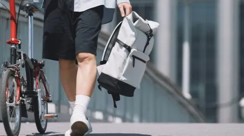 Вместительный и стильный рюкзак Xiaomi подешевел в России. Отличный вариант под любые ноутбуки