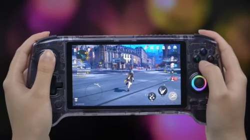 Anbernic выпустила лучшую ретро-консоль на рынке. На ней можно запускать игры PlayStation 2