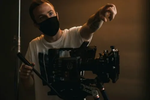 Сколько зарабатывают режиссеры русских сериалов? Гонорары новичков ниже, чем у курьеров