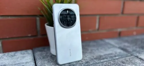 «Камера — бомба». Топовый Honor подешевел на Маркете 