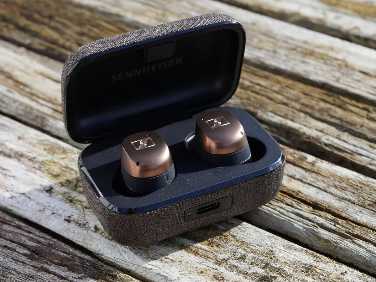 3 крутые модели беспроводных наушников для меломанов. От навороченных Bose до стильных Bowers &#038; Wilkins