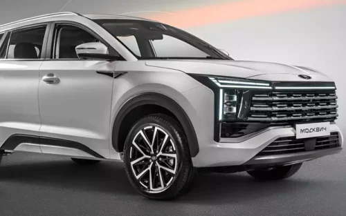 Каким будет Москвич 8 за 3 миллиона рублей? Три комплектации, адаптивный круиз-контроль и панорамная крыша