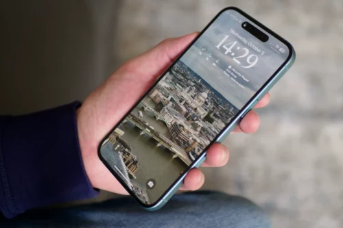 iPhone 16 Plus здорово подешевел. Кому он нужен и стоит ли брать его вместо 15 Plus?