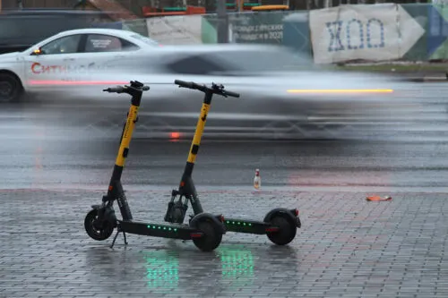 Как кататься на электросамокате и не влететь на штраф? За самое популярное нарушение вас лишат 100 тысяч рублей