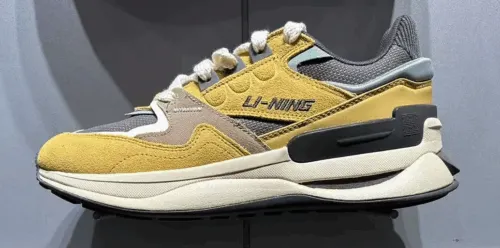 Эти кроссовки из Китая заменят Nike и adidas. Их отдают по приятным ценам