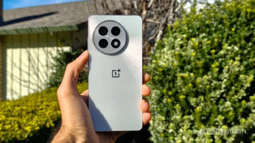 Этот OnePlus — лучший девайс бренда для покупки этим летом. Шикарный вариант по соотношению цены и качества