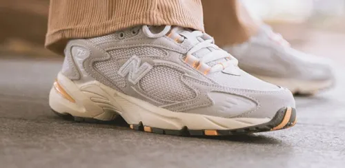 5 кроссовок для тех, кто ценит светлую обувь. Шикарные модели от Jordan и New Balance