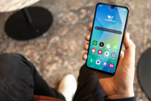 «Очень шустрый аппарат». Хитовый бюджетник Samsung Galaxy рухнул в цене 