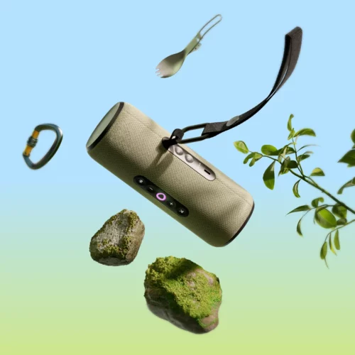 Стрит – первая умная колонка Яндекса, которая может работать без розетки. У неё большой аккумулятор и Wi-Fi