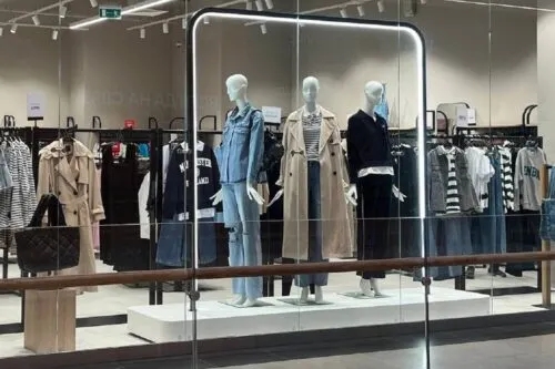 В России банкротится бренд модной одежды. В 2010-х его магазины были в каждом торговом центре