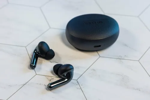 3 лучших модели беспроводных наушников. Все — в пределах 20 тысяч рублей