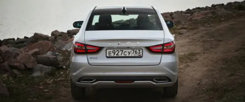 У Lada Vesta может на ходу заблокироваться руль. Кто виноват – водитель или сборщик машины?