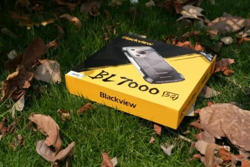 Обзор защищенного смартфона Blackview BL7000. Что будет, если переехать его машиной?