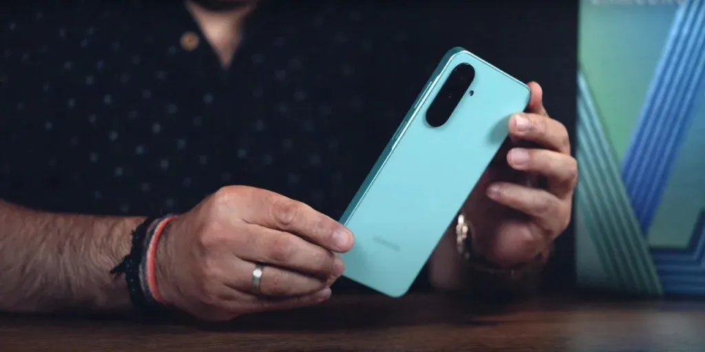 Какой бюджетник лучше — Xiaomi Poco M7 Pro или Samsung Galaxy A26? Сравнили будущие бестселлеры