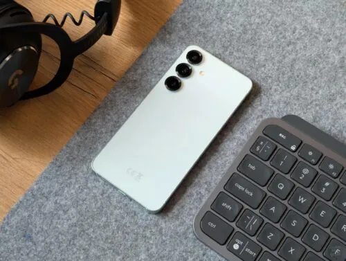 Главный компакт Samsung Galaxy отдают за бесценок. Теперь его точно стоит брать 