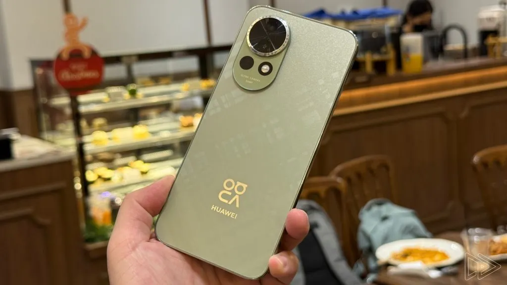 Про этот Huawei никто не знает, а зря. Достойный камерофон рекордно подешевел на Маркете