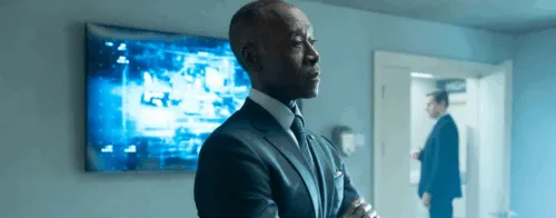 7 раздражающих сюжетных дыр в популярных сериалах. От «Друзей» до проектов Marvel